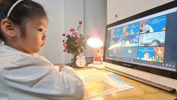 Lớp 2A3 trường Tiểu học Hoàng Diệu hào hứng với giờ hoạt động tập thể kỉ niệm ngày thành lập Quân đội Nhân dân Việt Nam