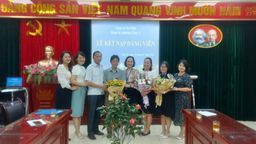 Lễ kết nạp Đảng viên mới của Chi bộ trường Tiểu học Hoàng Diệu năm học 2020-2021