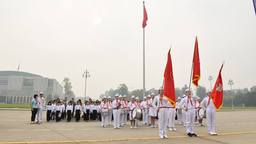 Lễ Báo công dâng Bác và kết nạp Đội viên năm học 18-19