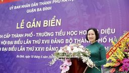 Người thuyền trưởng tâm huyết với sự nghiệp trồng người