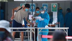 Chiến lược mới trong cách ly, điều trị COVID-19