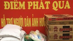UBND - UBMTTQ  Phường Đội Cấn  Trao gửi yêu thương đến người lao động ngoại tỉnh