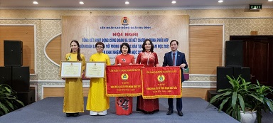 Trường Tiểu học Hoàng Diệu vinh dự được nhận cờ thi đua của LĐLĐ Thành phố Hà Nội tặng Công đoàn Cơ sở vững mạnh xuất sắc năm học 2021-2022.