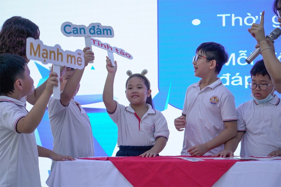 Trang bị kiến thức, giúp học sinh an toàn trên không gian mạng