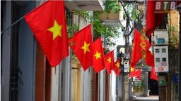 Thông báo về việc treo cờ Tổ quốc