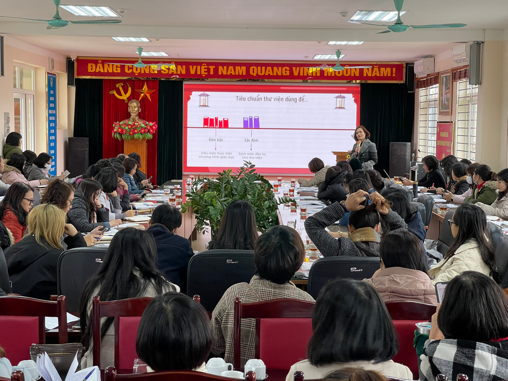 Thư viện trường Tiểu học Hoàng Diệu tham dự tập huấn