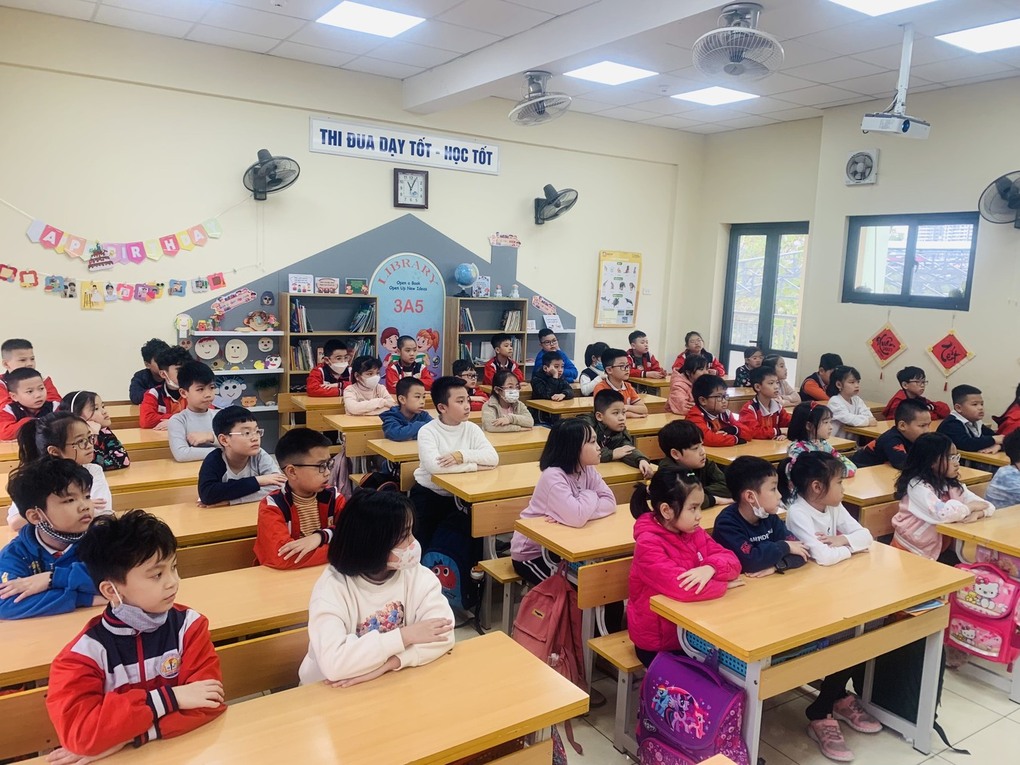 Hoạt động ý nghĩa kỉ niệm 80 năm ngày hy sinh của Anh hùng liệt sĩ Kim Đồng của học sinh khối 3 - Trường TH Hoàng Diệu.