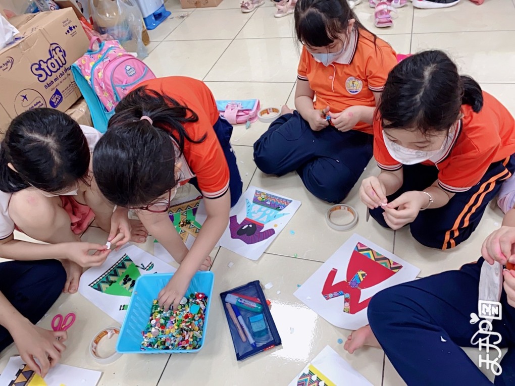 Hoa văn trang phục của phụ nữ Lô Lô ở Hà Giang ứng dụng vào dạy học Mỹ thuật cho HS trường Tiểu học Hoàng Diệu, Ba Đình, Hà Nội