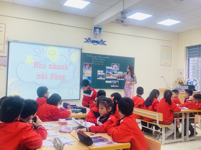 Cô giáo Nguyễn Thanh Lan  trường Tiểu học Hoàng Diệu Quận Ba Đình đã thực hiện thành công tiết dạy thực nghiệm vòng 2 tài liệu Giáo dục địa phương theo Chương trình Giáo dục phổ thông 2018