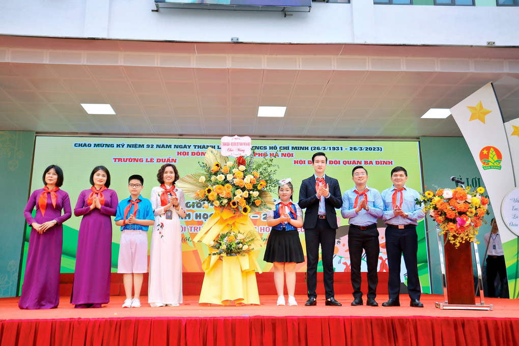Liên đội trường Tiểu học Hoàng Diệu vinh dự được Thành đoàn - Hội đồng Đội thành phố Hà Nội, trường Lê Duẩn, Hội đồng Đội quận Ba Đình chọn là đơn vị tổ chức mô hình điểm Hội thi Phụ trách sao giỏi- Sao nhi đồng chăm ngoan năm học 2022- 2023