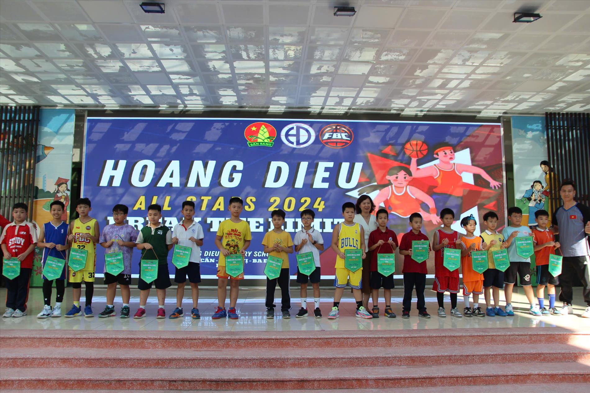 Giải bóng rổ Hoang Dieu all stars – sự kiện thể thao được chờ đợi nhất cùa các bạn hs hàng năm.
