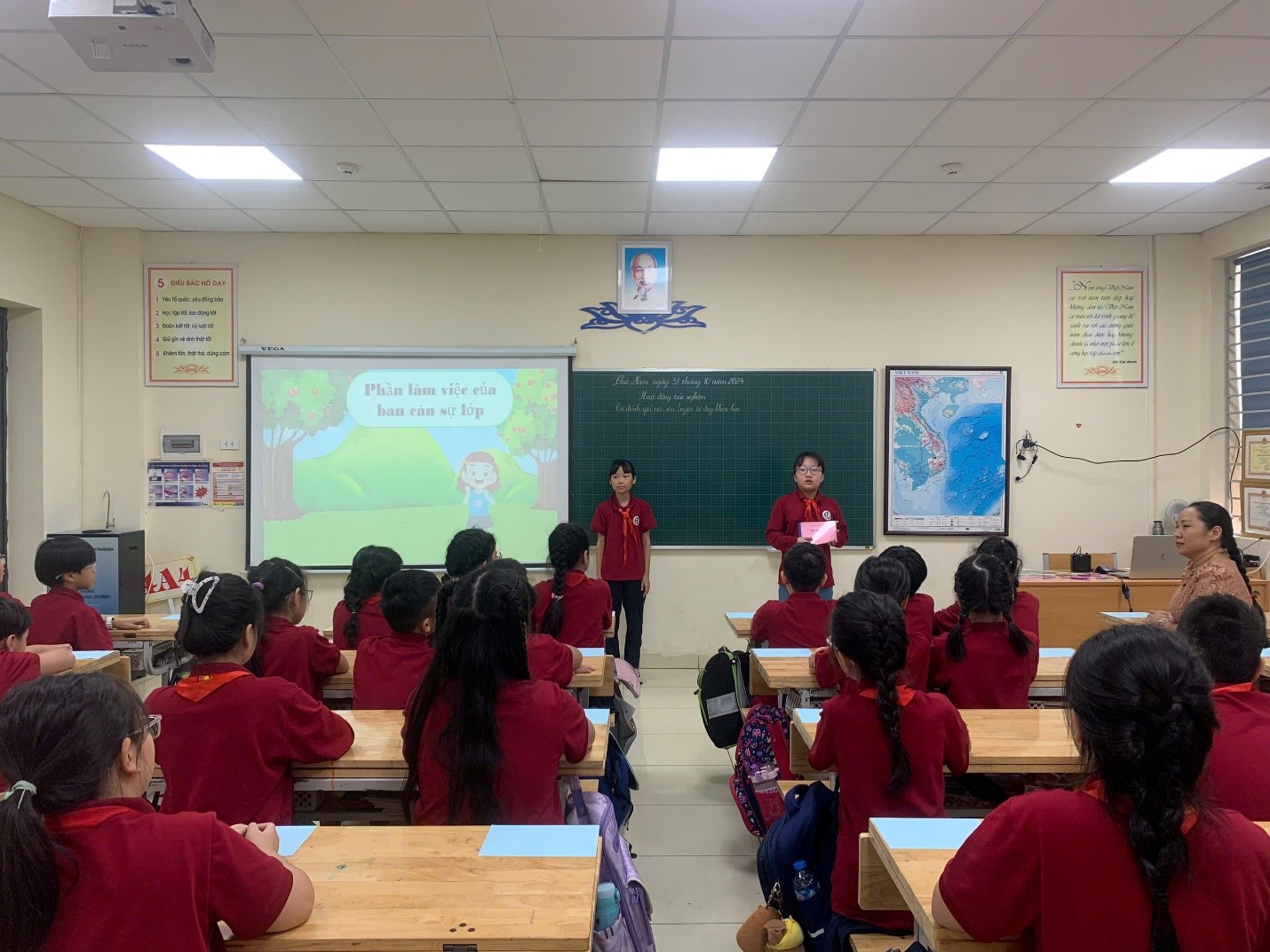 Tiết dạy chuyên đề Hoạt động trải nghiệm thành công cho học sinh lớp 4 tại trường Tiểu học Hoàng Diệu