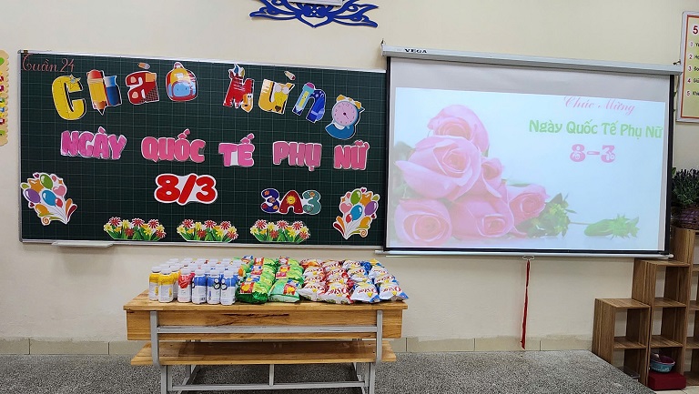 Lớp 3A3 chào mừng ngày Quốc tế Phụ nữ 8-3