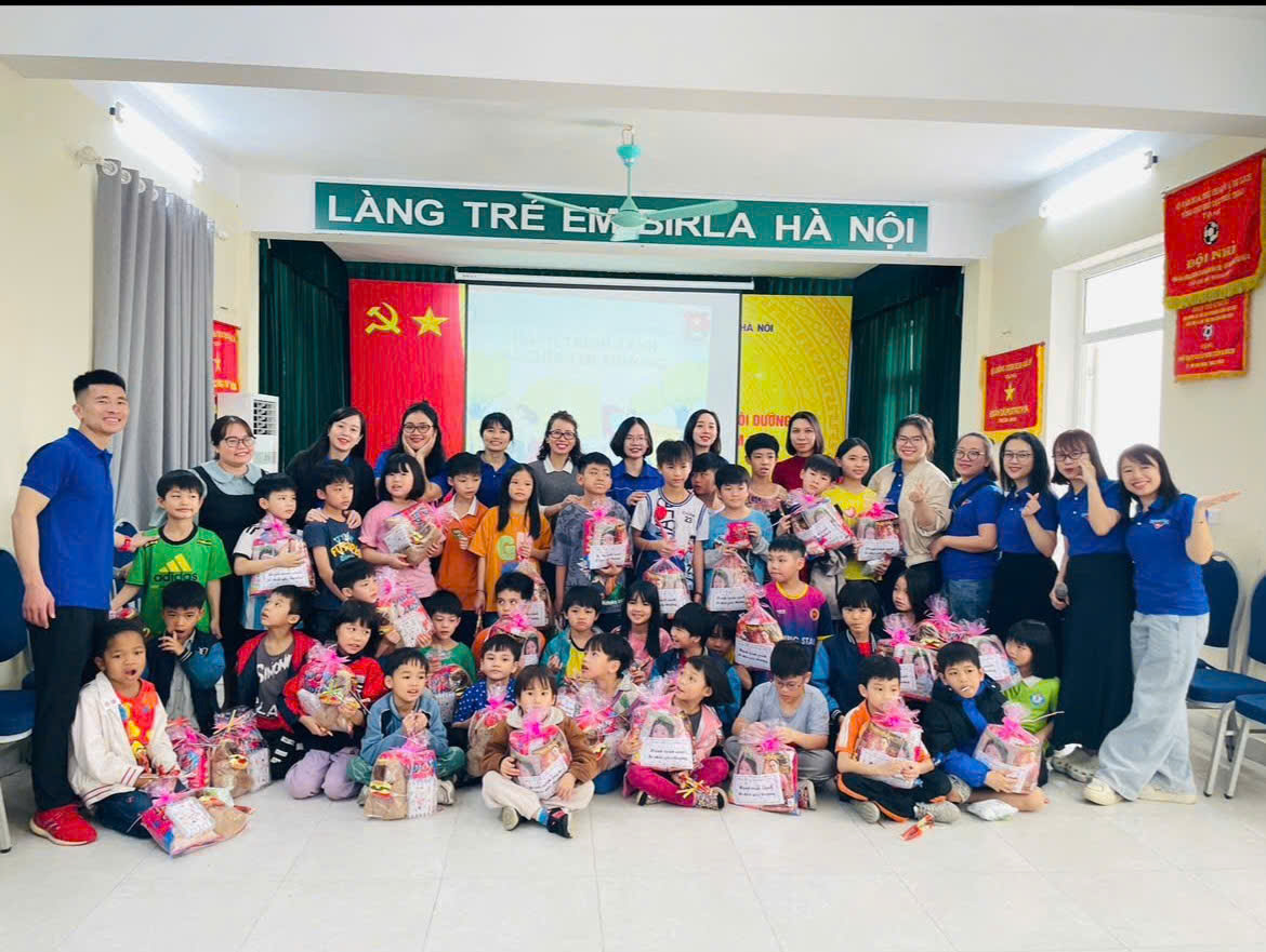 Giao lưu "Hành trình xanh, sẻ chia yêu thương" – lan tỏa yêu thương, chung tay bảo vệ môi trường