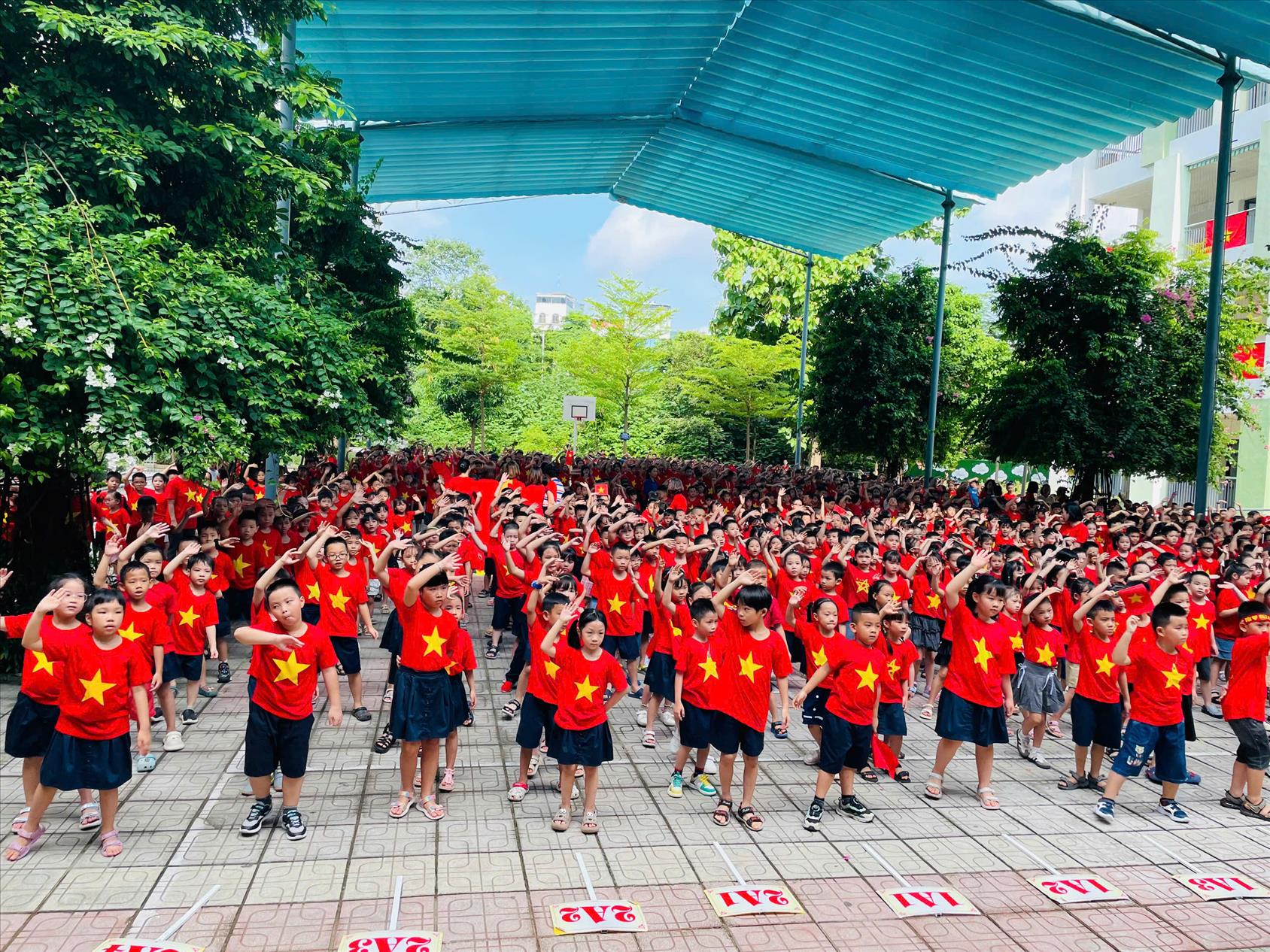 Trường TH Hoàng Diệu rộn ràng không khí chào mừng Kỉ niệm 80 năm Quốc khánh 2/9 (02/9/1945 – 02/9/2025)