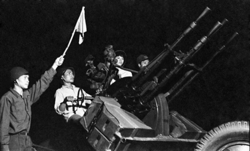  ha noi - Dien bien phu tren khong 1972 thang loi cua ban linh viet nam hinh anh 1