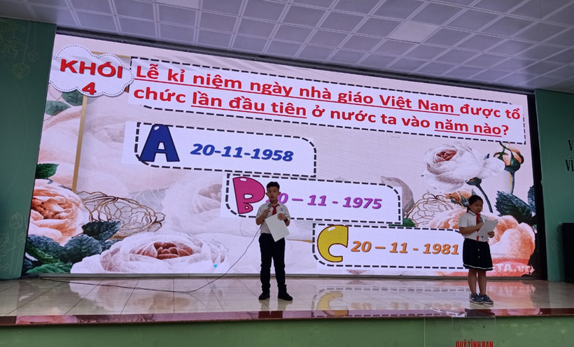 Ảnh có chứa văn bản

Mô tả được tạo tự động