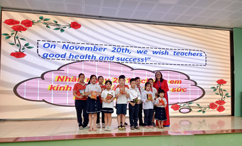 Ảnh có chứa văn bản

Mô tả được tạo tự động
