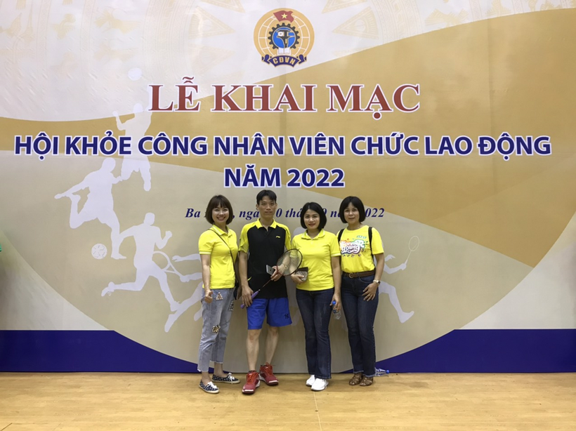 A picture containing website

Description automatically generated