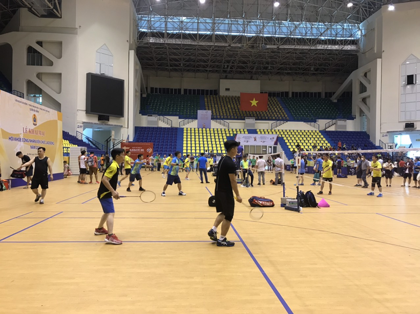 A group of people playing volleyball

Description automatically generated with medium confidence