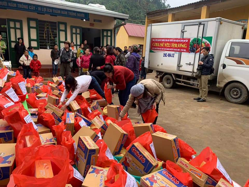 Ảnh có chứa ngoài trời, áo phaoMô tả được tạo tự động