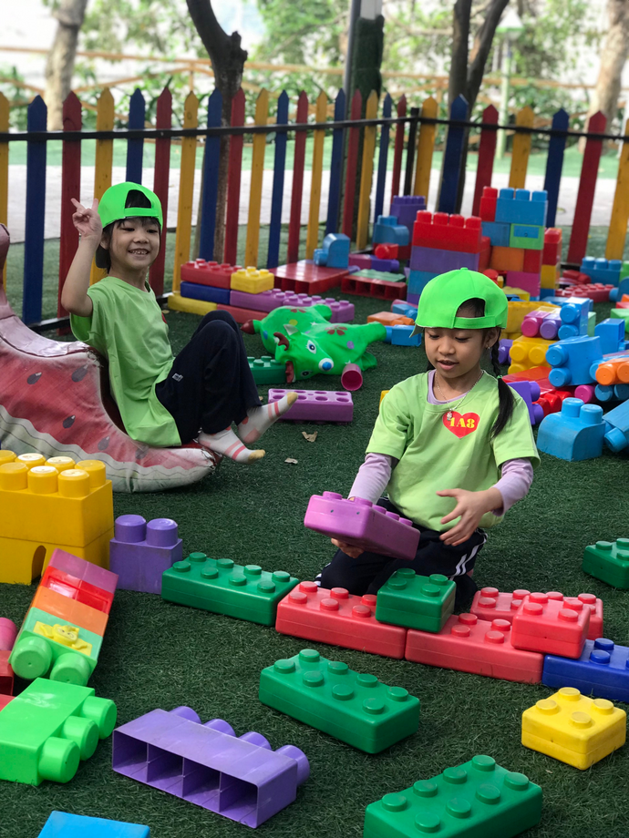 A picture containing person, child, colorful

Description automatically generated