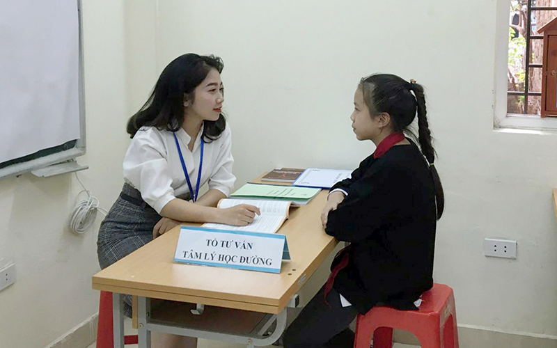 Quan tâm, tư vấn tâm lý khi học sinh đi học trở lại - Báo Quảng Bình điện tử