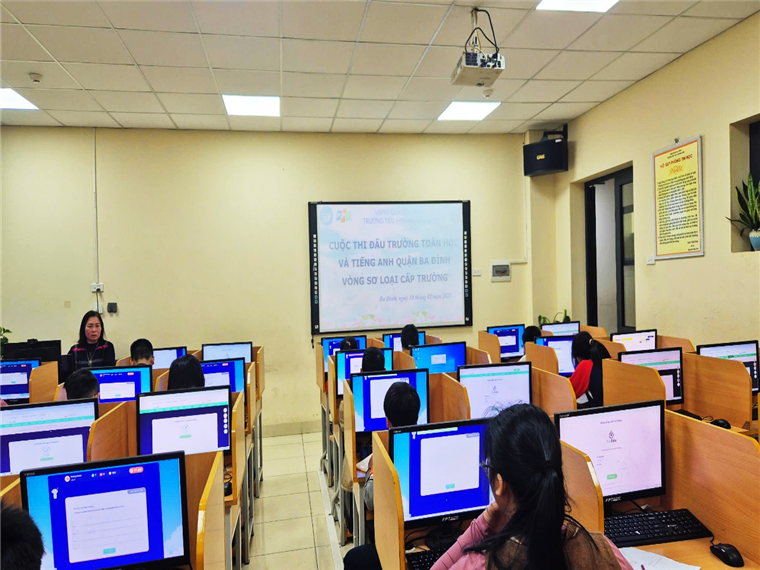 A group of people in a classroomAI-generated content may be incorrect.