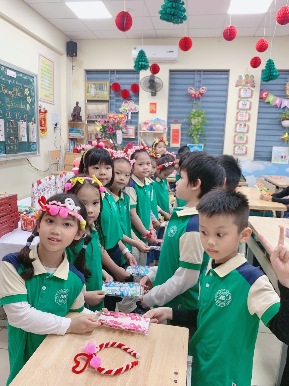 A group of children in a classroomAI-generated content may be incorrect.