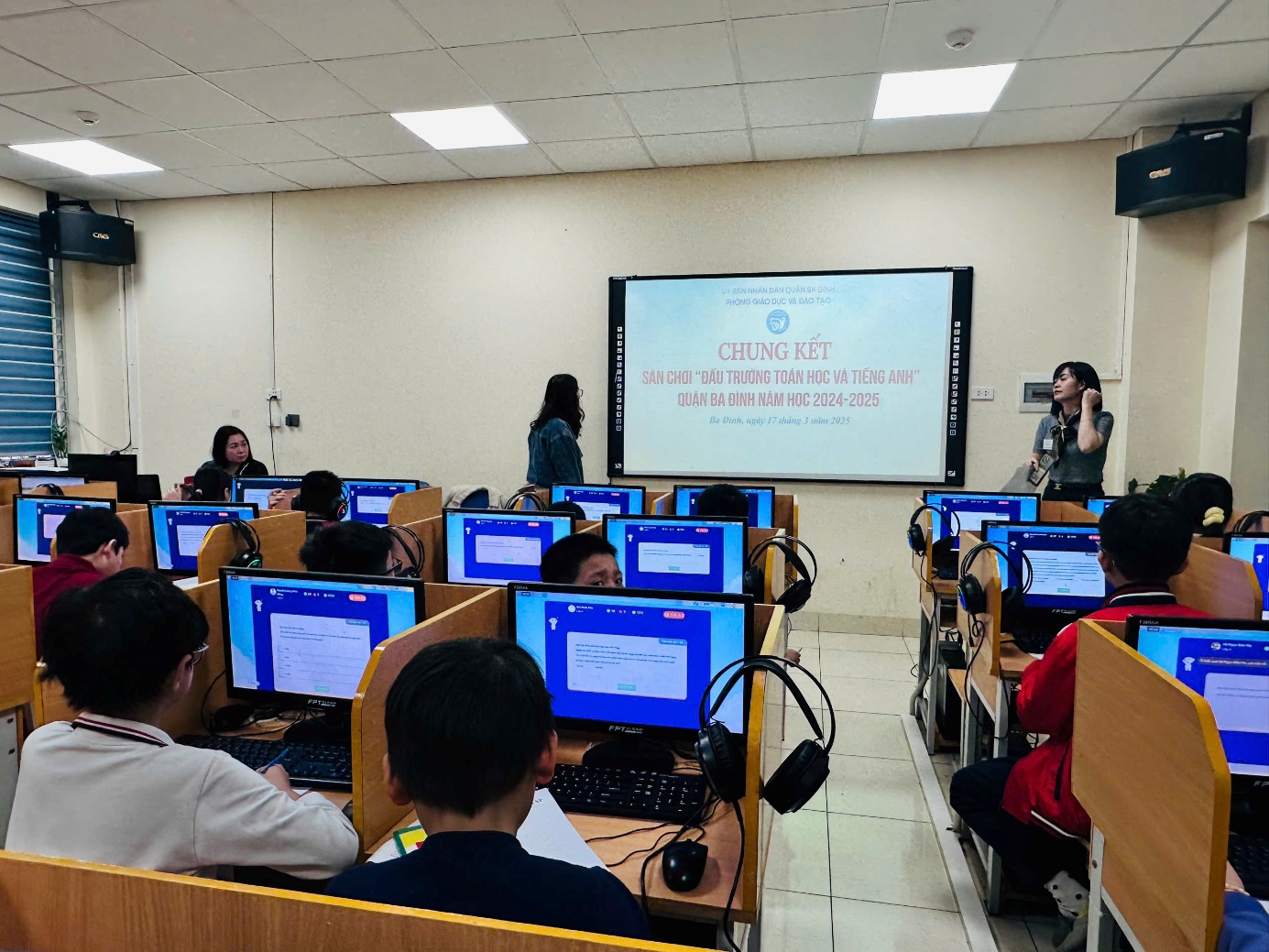 A group of people in a classroomAI-generated content may be incorrect.