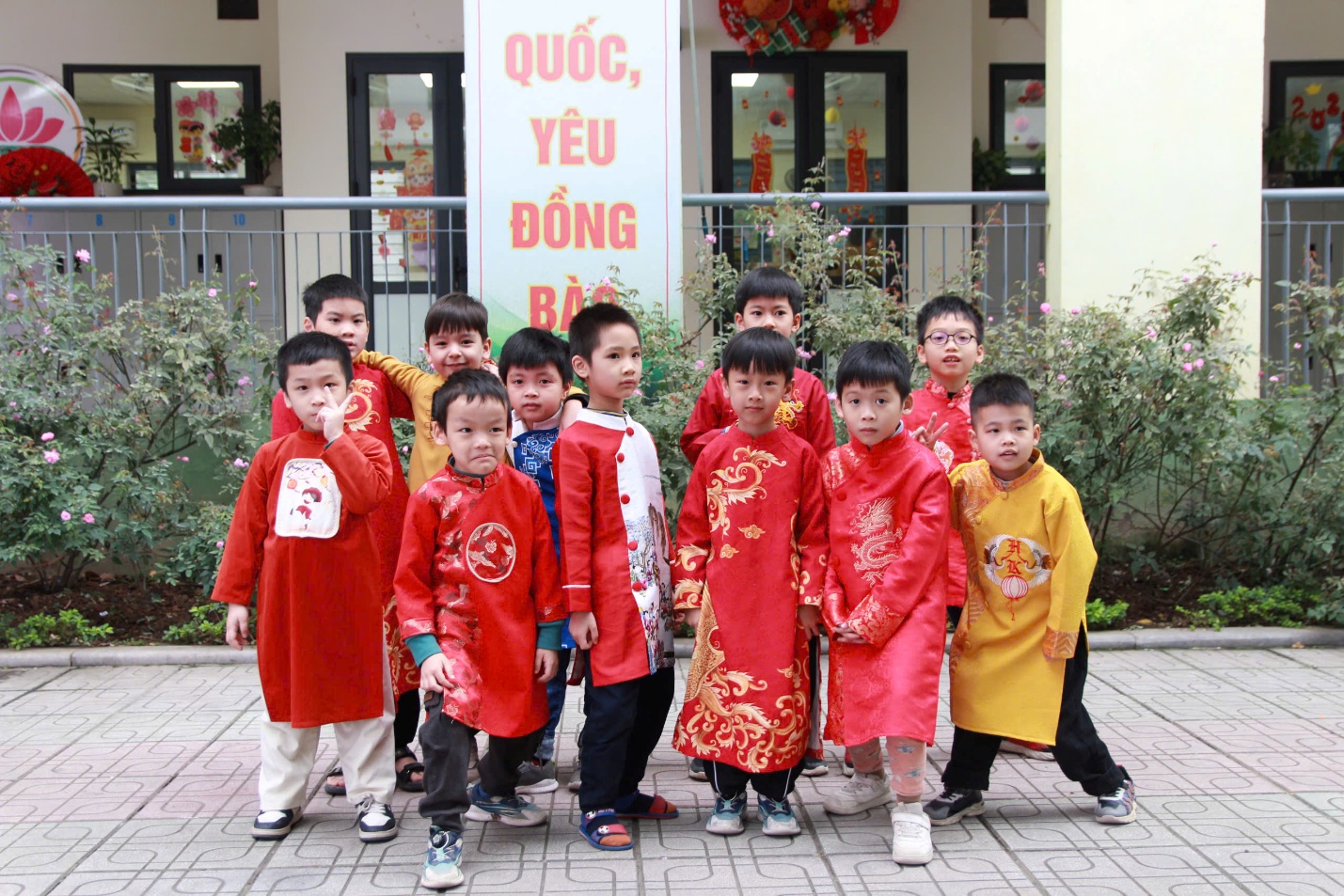 A group of children in traditional dressesAI-generated content may be incorrect.