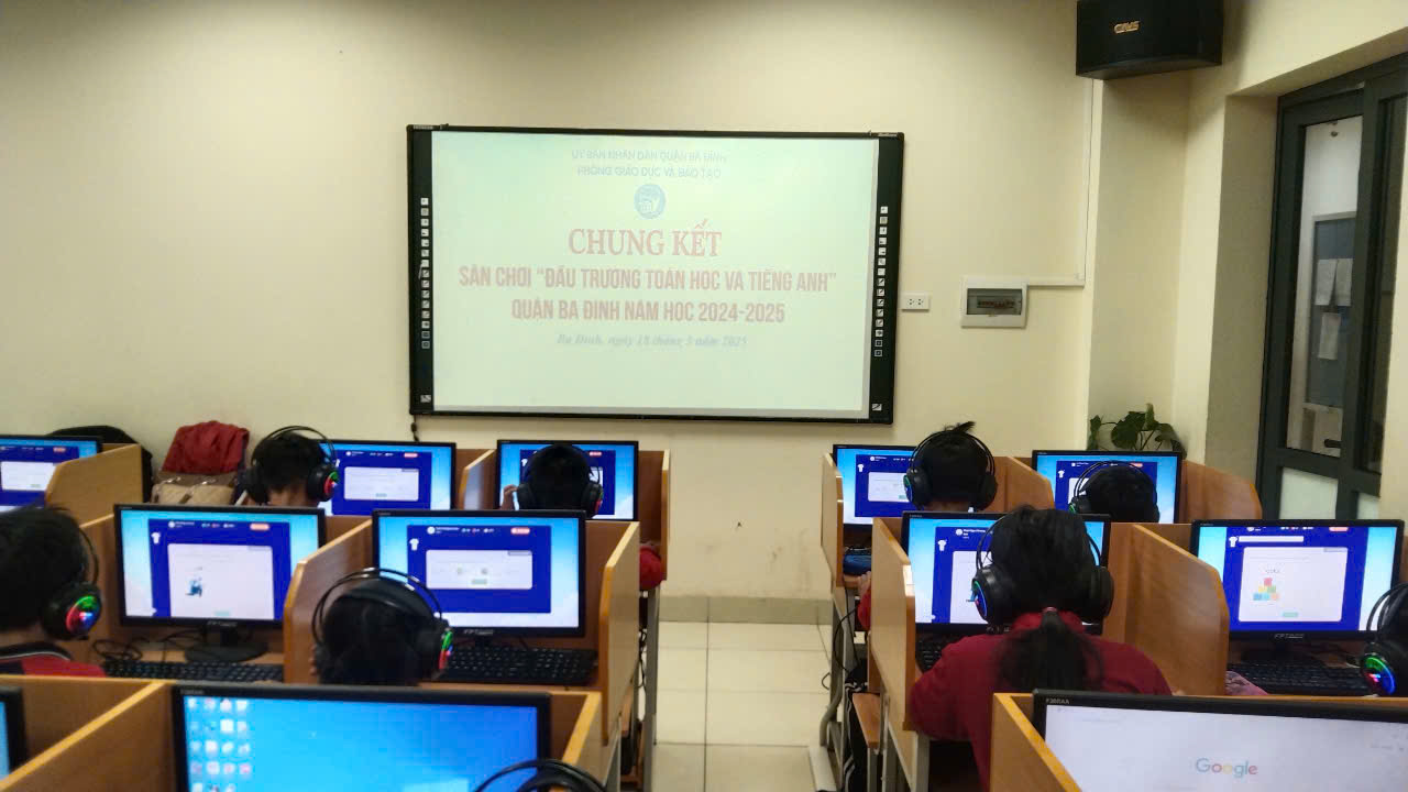 A group of people in a classroomAI-generated content may be incorrect.