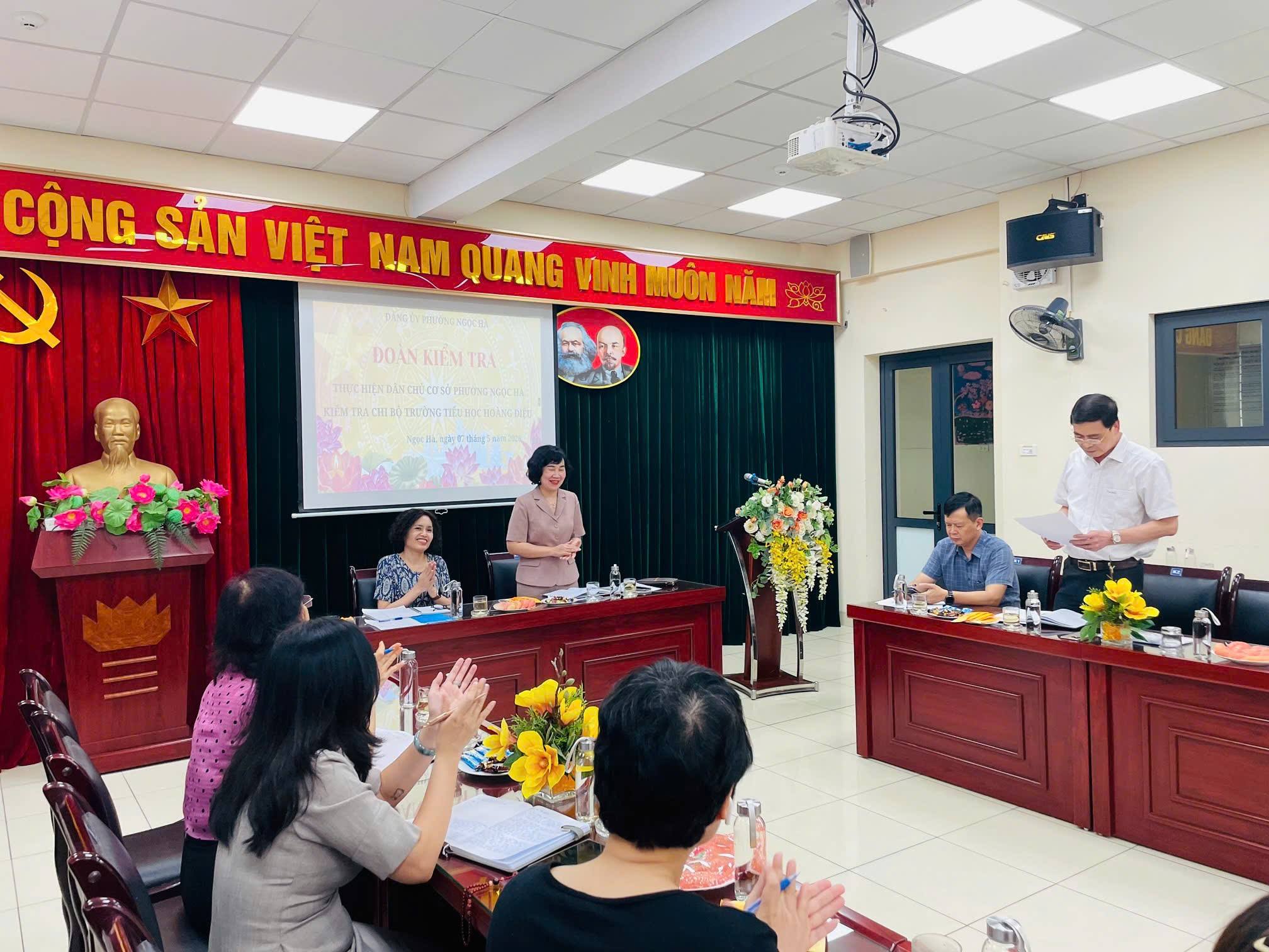 Có thể là hình ảnh về văn bản