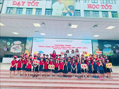 Sắc màu tháng Mười: Học điều hay - Trao yêu thương - Đón an toàn