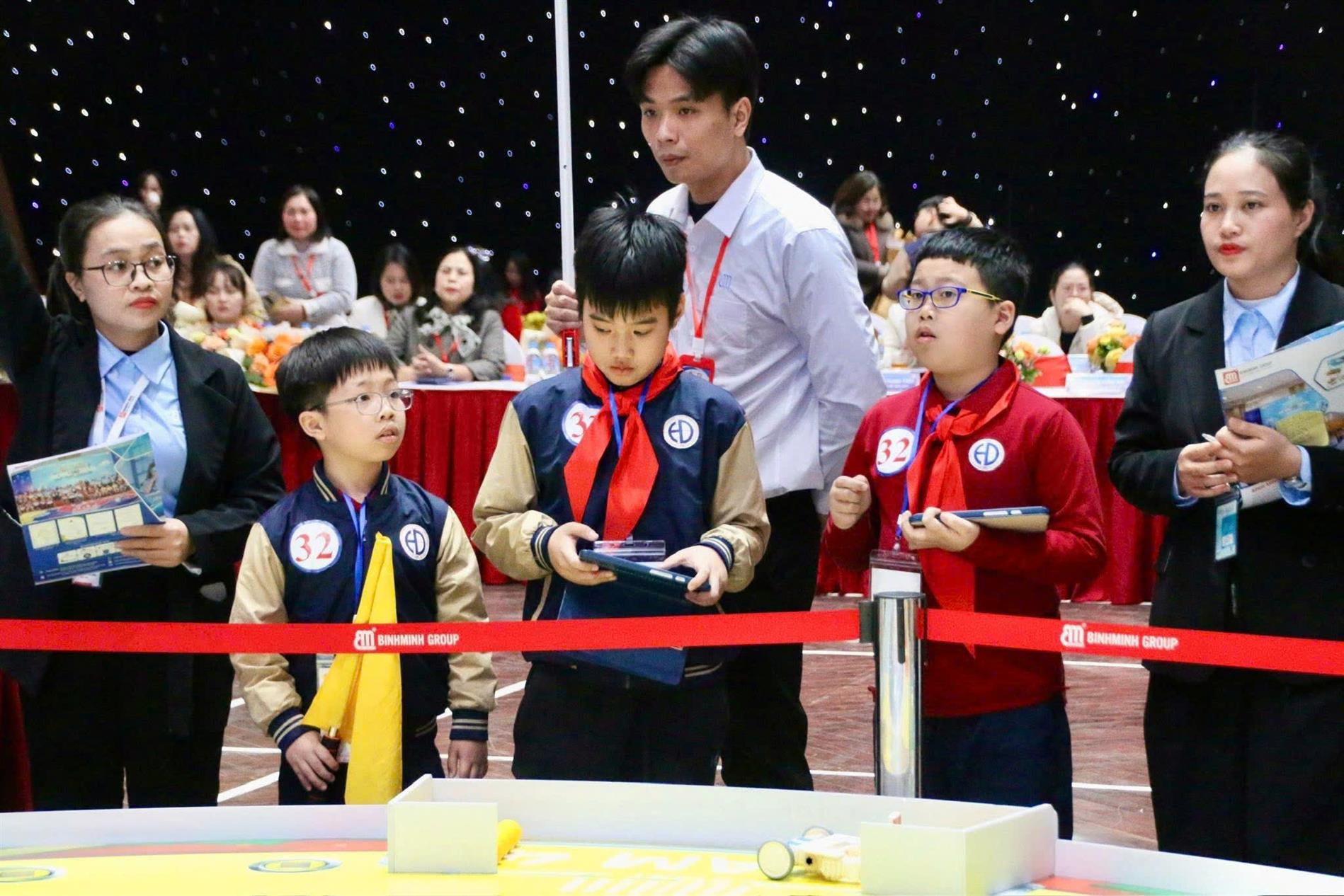 🔥✨ NIỀM TỰ HÀO HOÀNG DIỆU – KHI NHỮNG ƯỚC MƠ NHỎ TỎA SÁNG Ở SÂN CHƠI LỚN ✨🔥