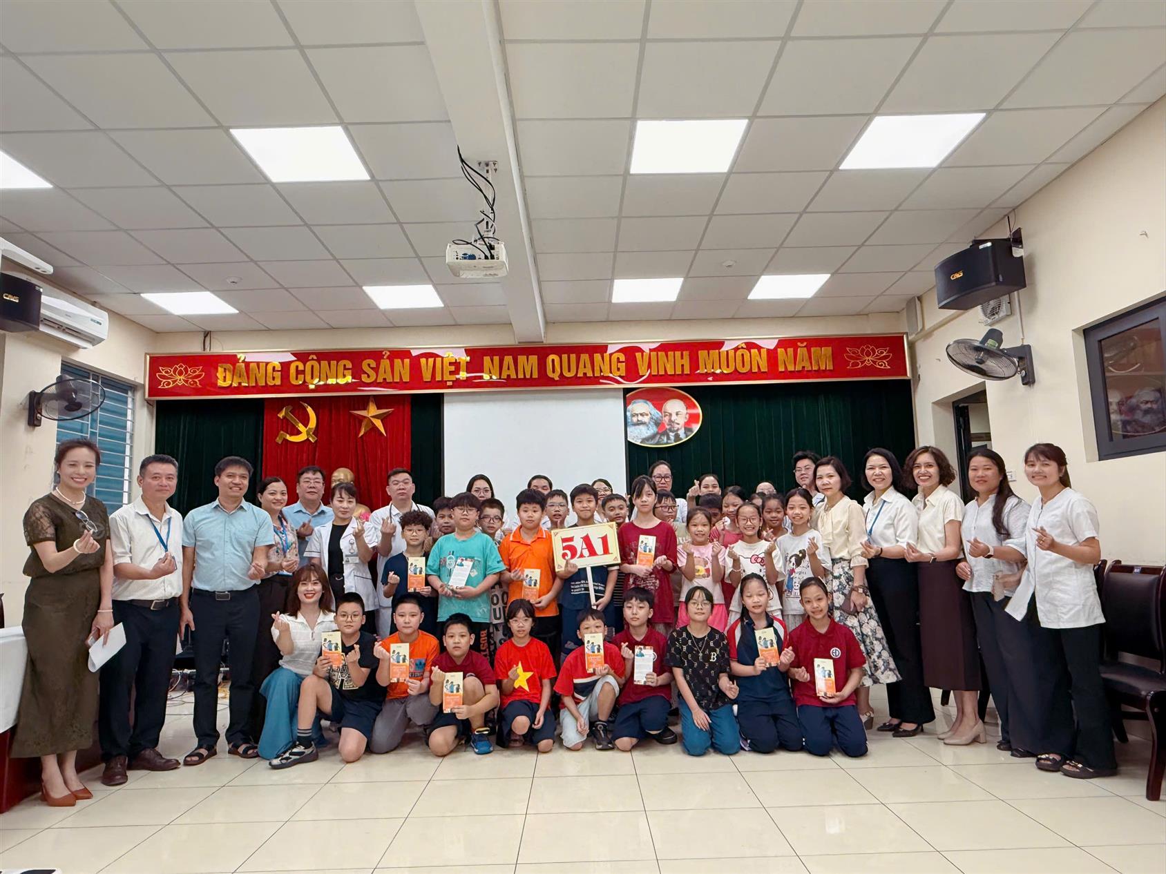 TRƯỜNG TIỂU HỌC HOÀNG DIỆU: CHỦ ĐỘNG CHĂM SÓC SỨC KHỎE - VỮNG BƯỚC ĐẾN TRƯỜNG