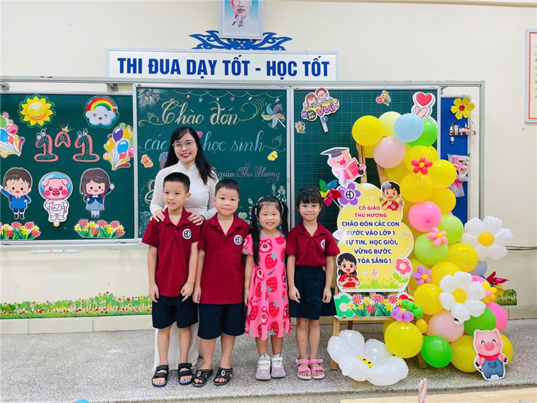 A group of children standing in front of a chalkboardAI-generated content may be incorrect.