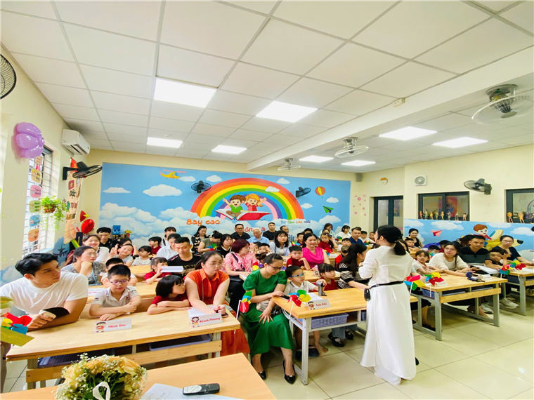 A group of people in a classroomAI-generated content may be incorrect.