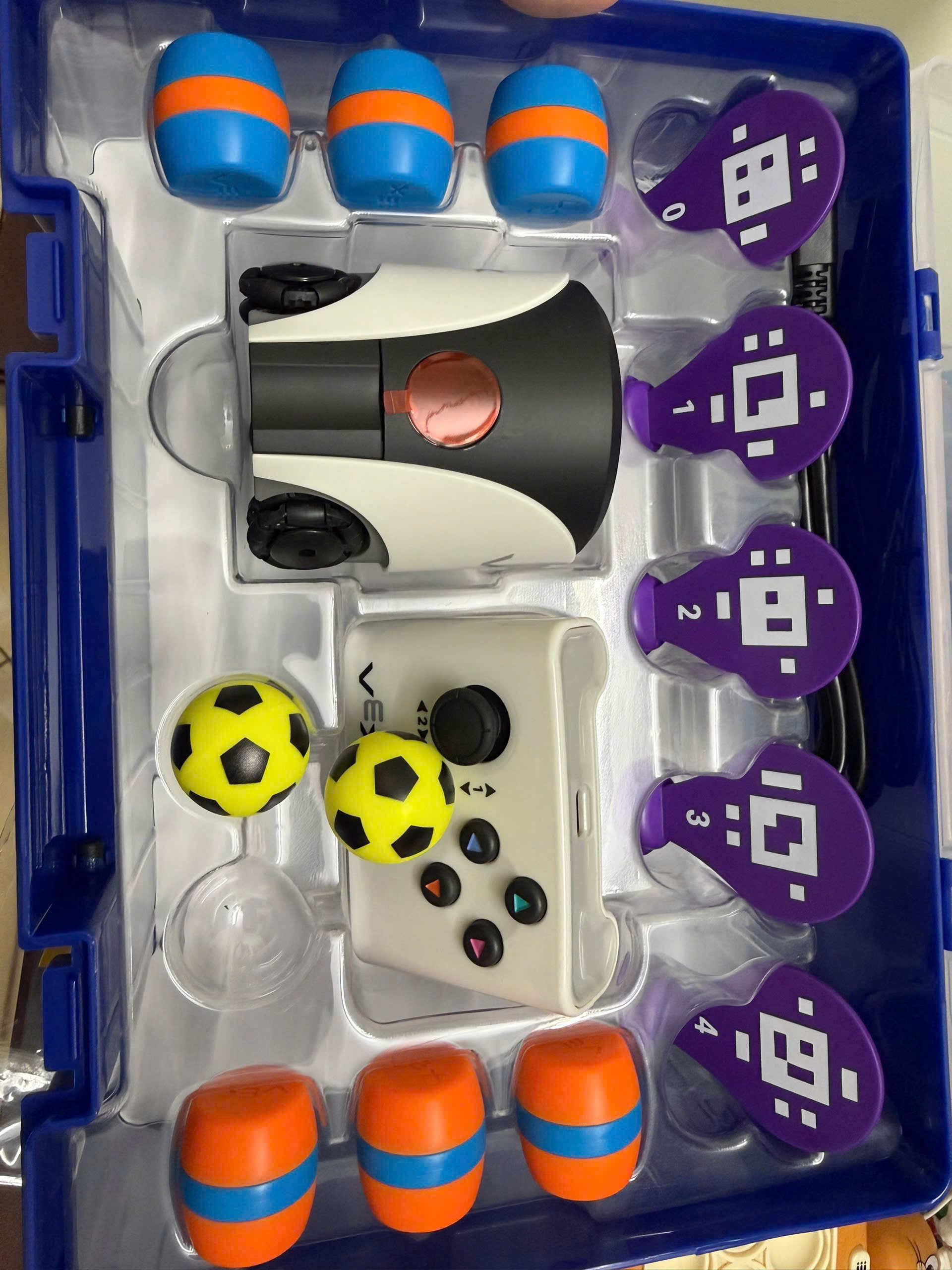 A game set in a plastic containerAI-generated content may be incorrect.